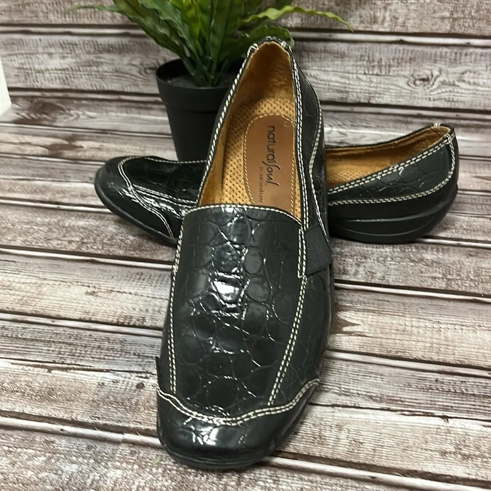 Natural Soul Black Crocodile Pattern Loafers Size 7